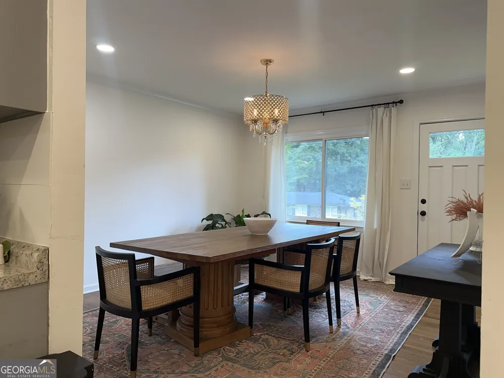 2498 Lakewood DR Kennesaw, GA 30152