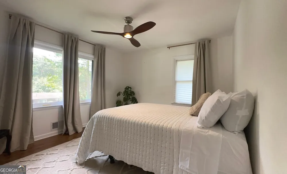 2498 Lakewood DR Kennesaw, GA 30152