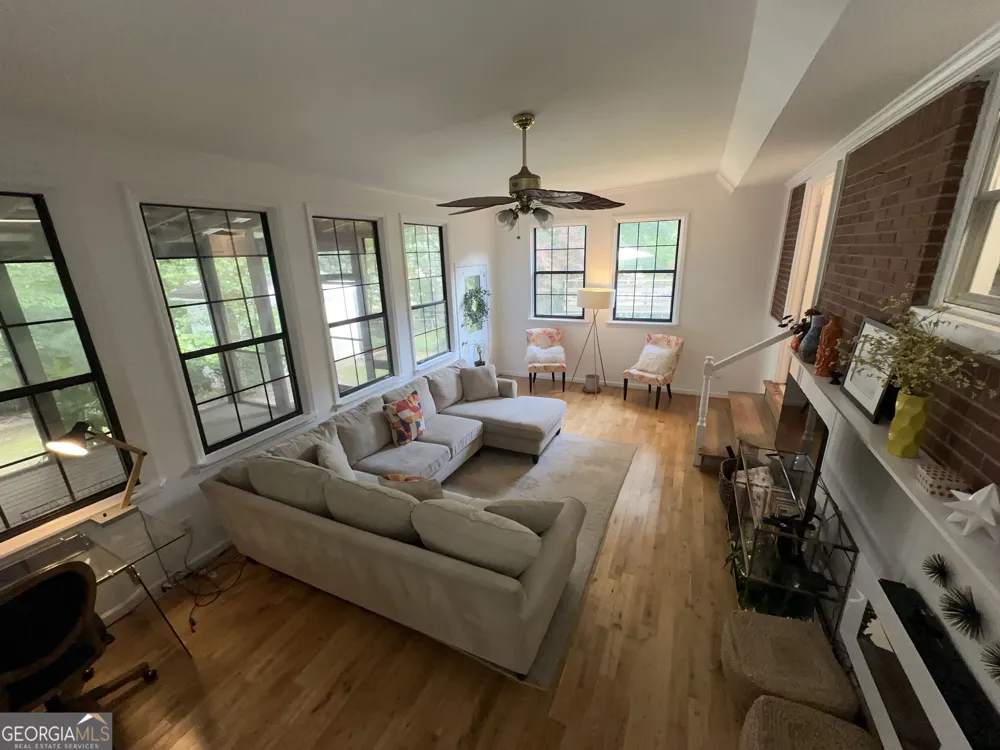 2498 Lakewood DR Kennesaw, GA 30152