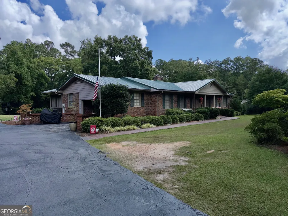 1336 Calhoun Falls HWY Elberton, GA 30635