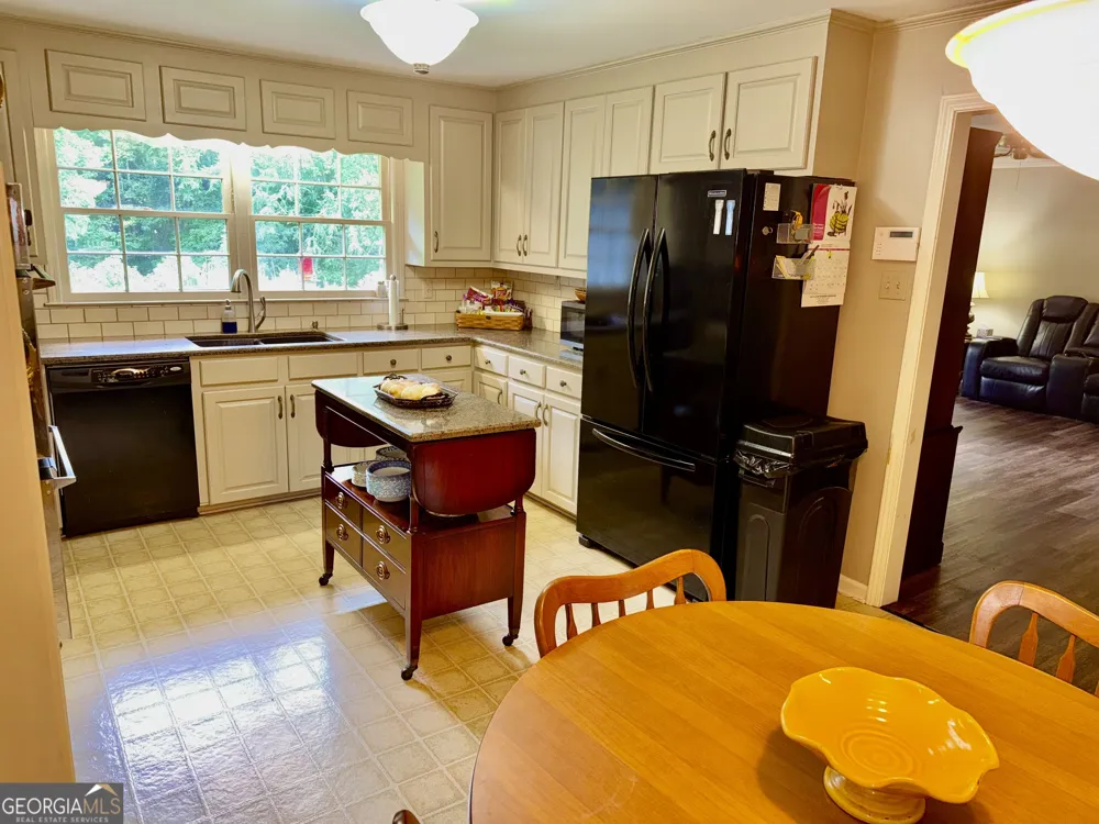 1336 Calhoun Falls HWY Elberton, GA 30635
