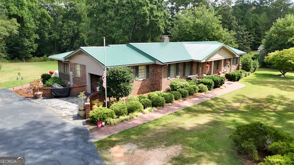 1336 Calhoun Falls HWY Elberton, GA 30635