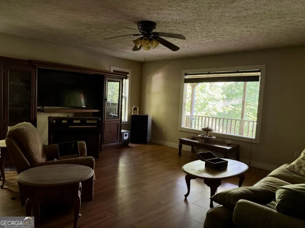 1657 Nimblewill Gap RD Dahlonega, GA 30533