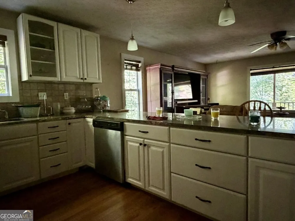 1657 Nimblewill Gap RD Dahlonega, GA 30533