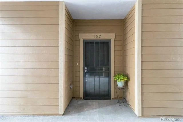 10052 W Ute Place #102 Littleton, CO 80127