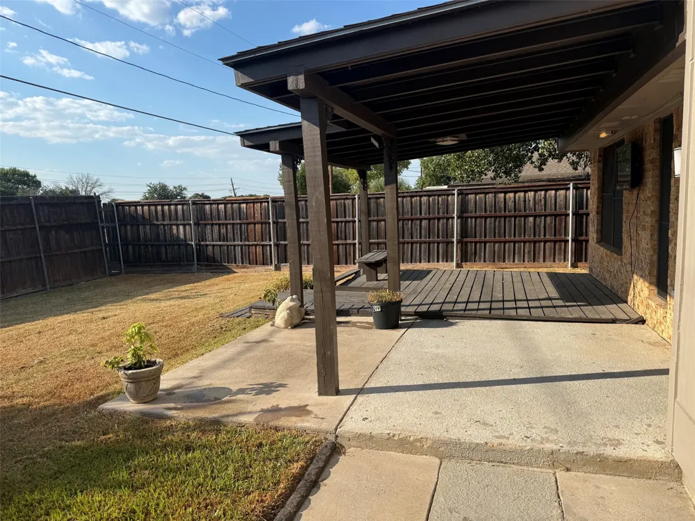 17623 Medina Drive Dallas, TX 75287
