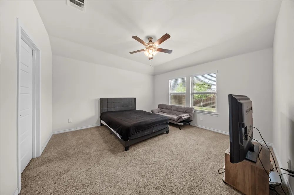 9805 Quail Pointe Road Aubrey, TX 76227