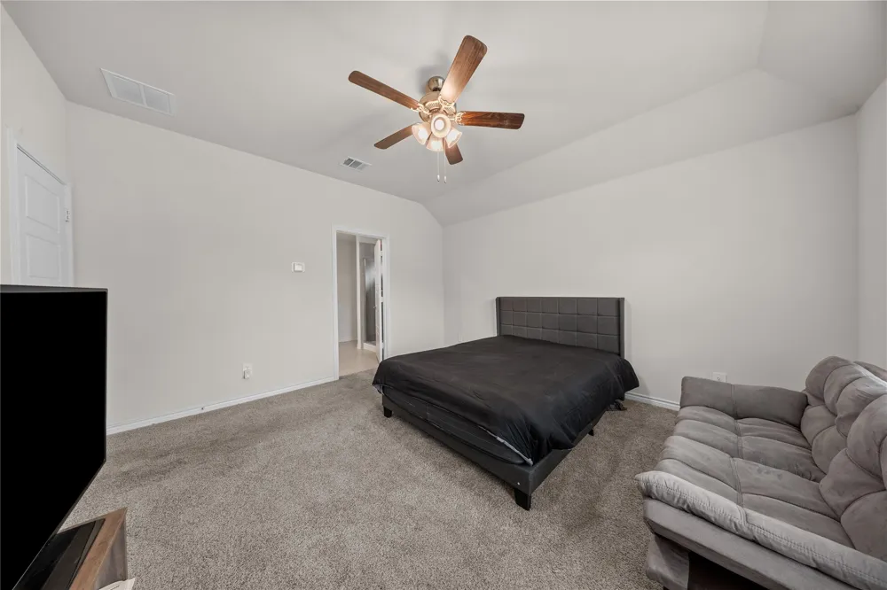 9805 Quail Pointe Road Aubrey, TX 76227
