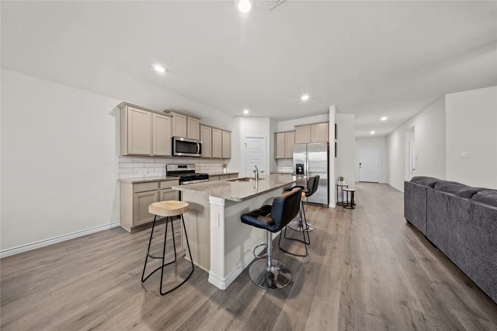 9805 Quail Pointe Road Aubrey, TX 76227