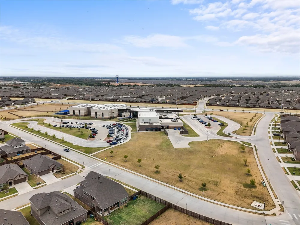 9805 Quail Pointe Road Aubrey, TX 76227