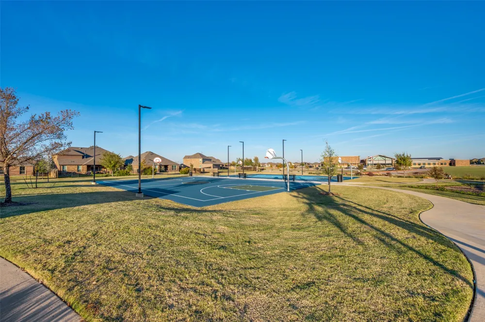 9805 Quail Pointe Road Aubrey, TX 76227