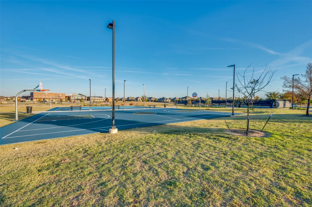 9805 Quail Pointe Road Aubrey, TX 76227