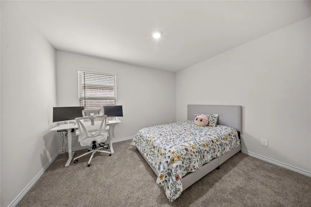 9805 Quail Pointe Road Aubrey, TX 76227