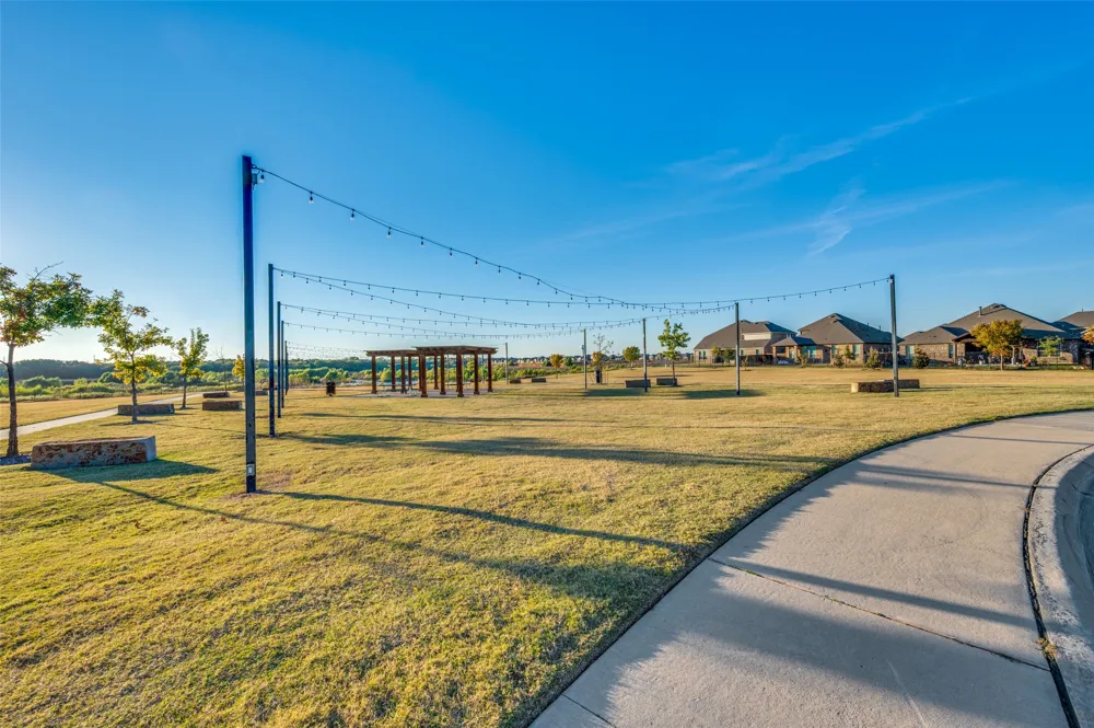 9805 Quail Pointe Road Aubrey, TX 76227