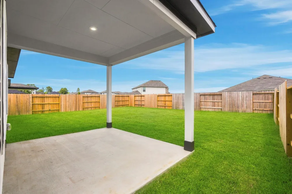 308 Tall Birch Drive Hockley, TX 77447