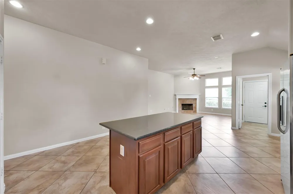 117 E Montfair Boulevard The Woodlands, TX 77382