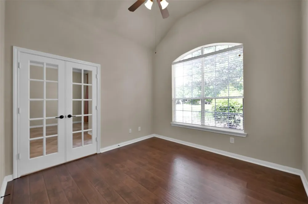 117 E Montfair Boulevard The Woodlands, TX 77382