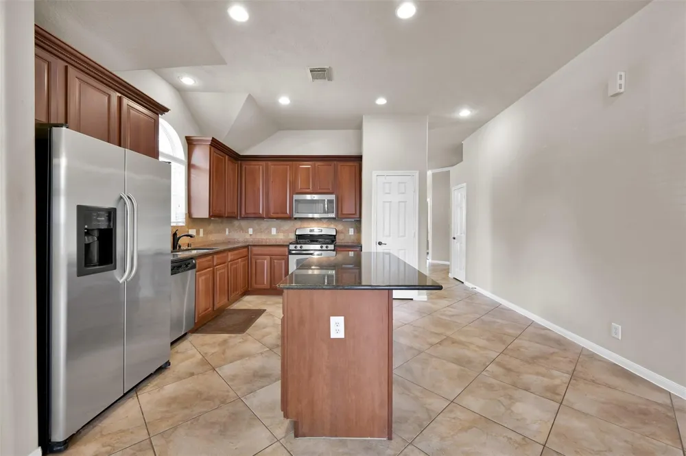 117 E Montfair Boulevard The Woodlands, TX 77382