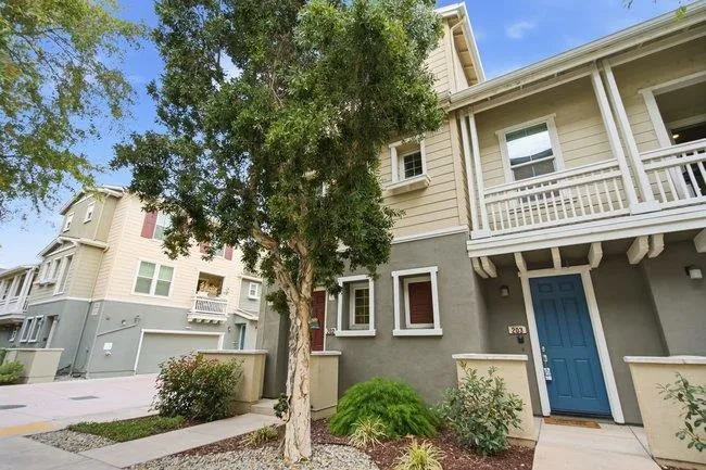 631 True Wind Way #202 Redwood City, CA 94063
