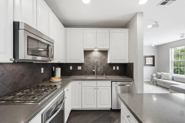 631 True Wind Way #202 Redwood City, CA 94063