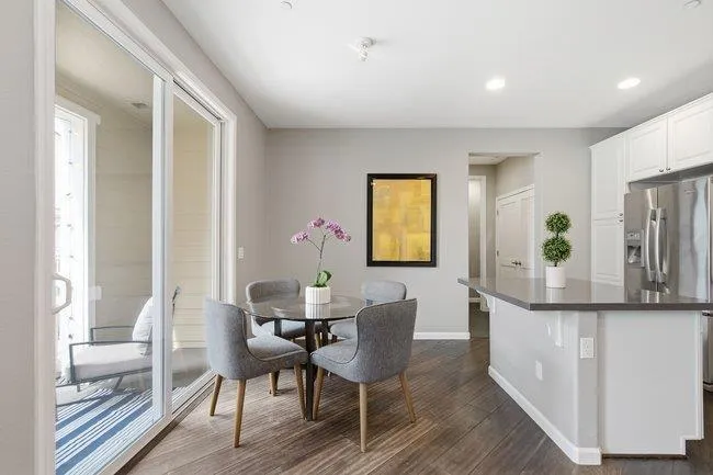 631 True Wind Way #202 Redwood City, CA 94063
