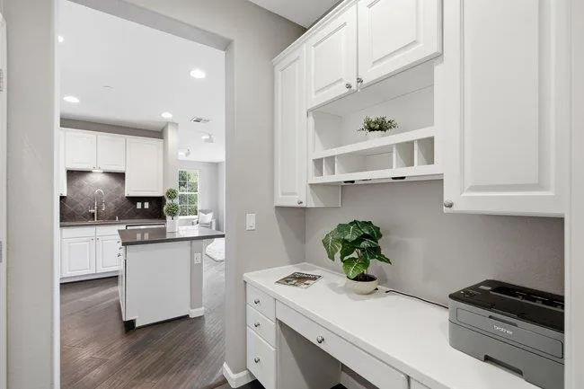 631 True Wind Way #202 Redwood City, CA 94063