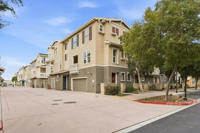 631 True Wind Way #202 Redwood City, CA 94063