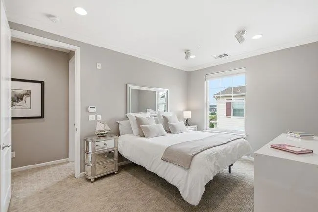 631 True Wind Way #202 Redwood City, CA 94063