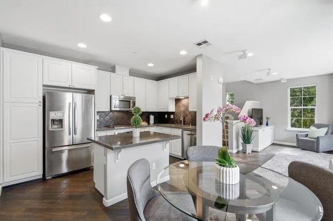 631 True Wind Way #202 Redwood City, CA 94063