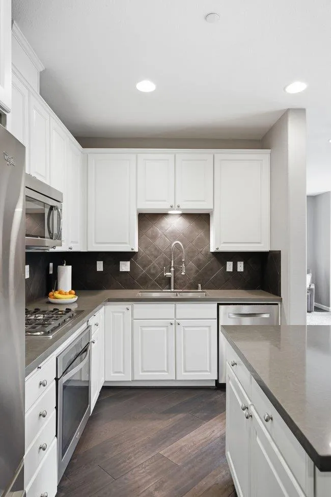 631 True Wind Way #202 Redwood City, CA 94063