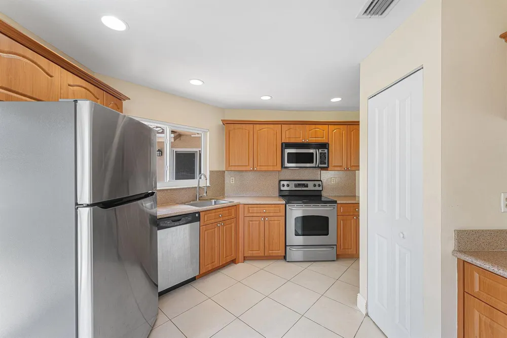 6290 Sweet Maple Lane Boca Raton, FL 33433