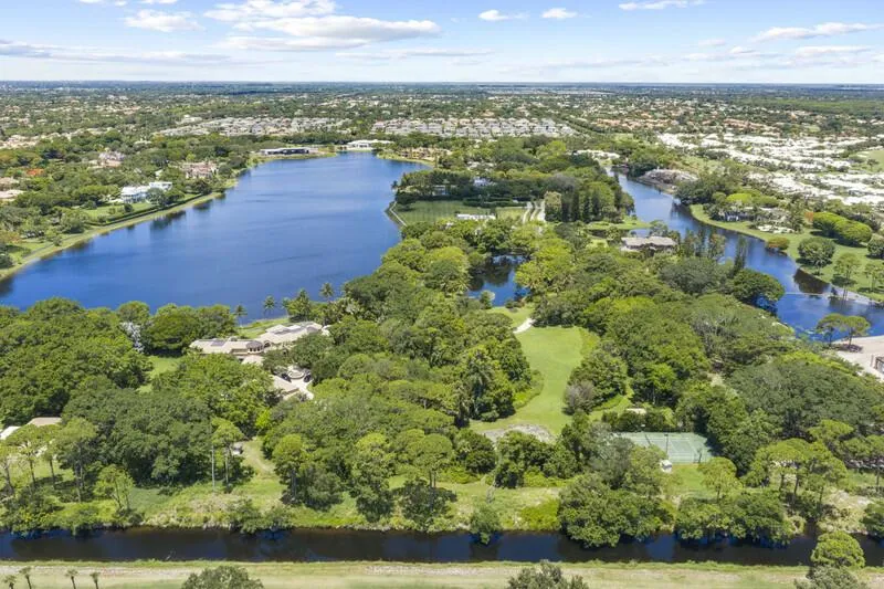 6001 Le Lac Road Boca Raton, FL 33496
