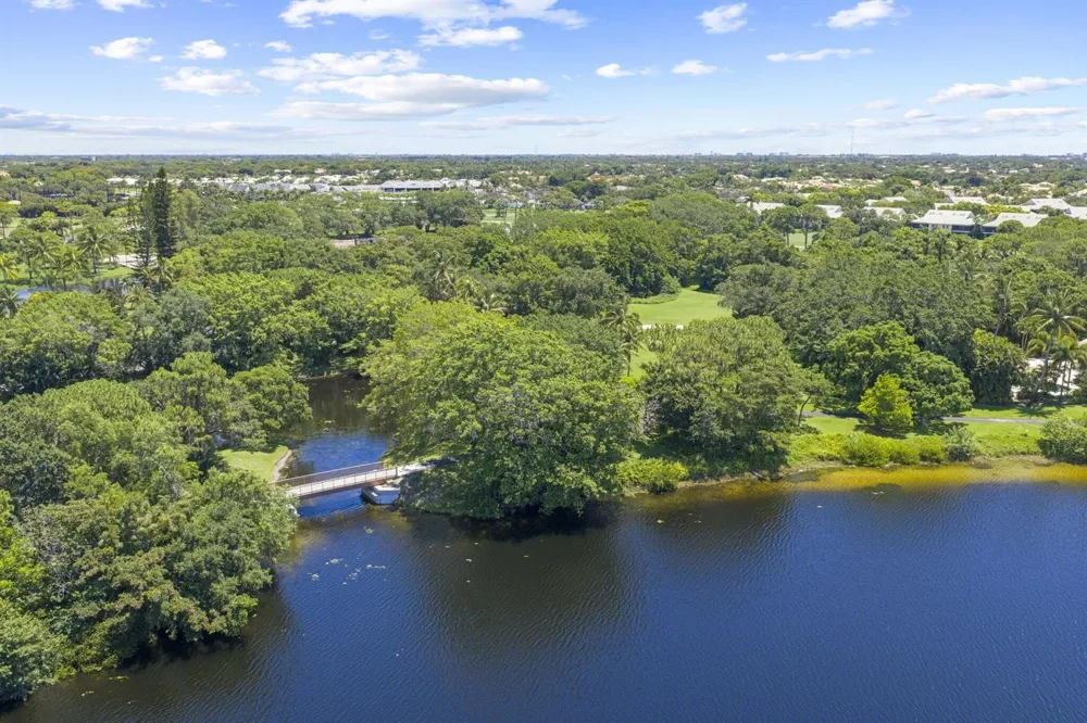 6001 Le Lac Road Boca Raton, FL 33496