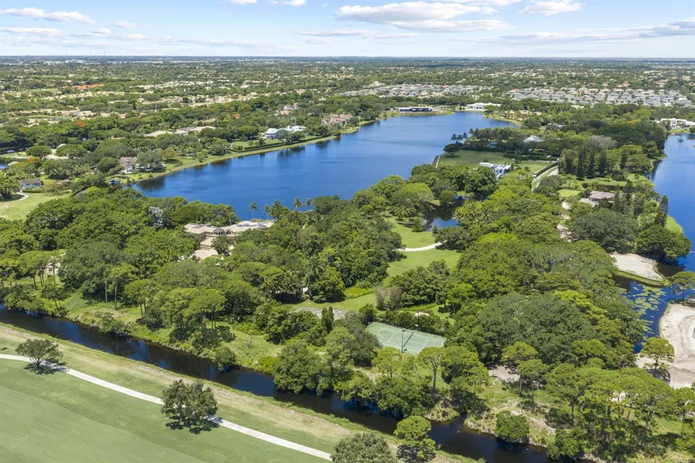 6001 Le Lac Road Boca Raton, FL 33496