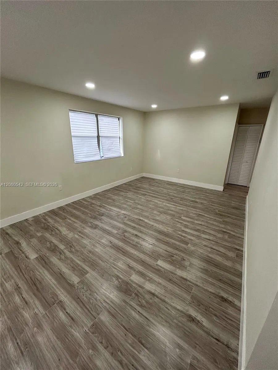 11545 NW 17th Ave Miami, FL 33167