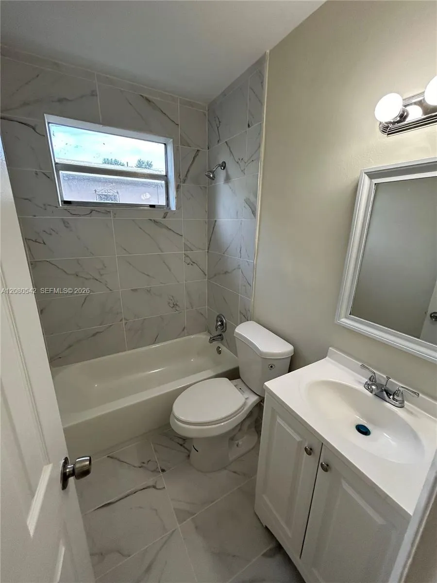 11545 NW 17th Ave Miami, FL 33167