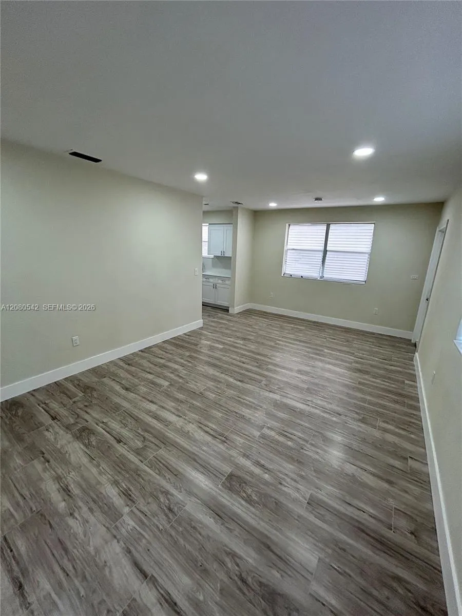 11545 NW 17th Ave Miami, FL 33167