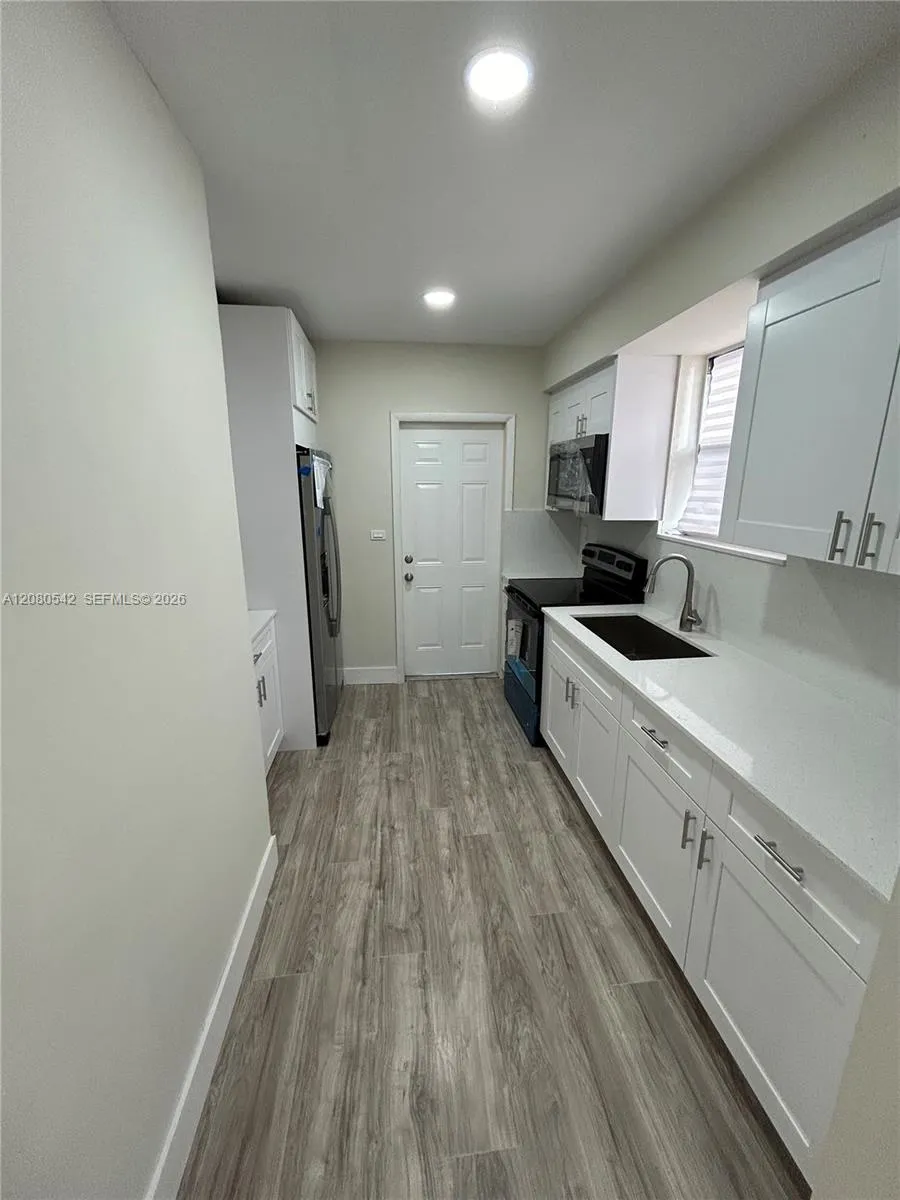 11545 NW 17th Ave Miami, FL 33167