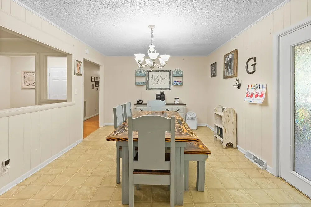 156 S Arrowhead Dr McMinnville, TN 37110