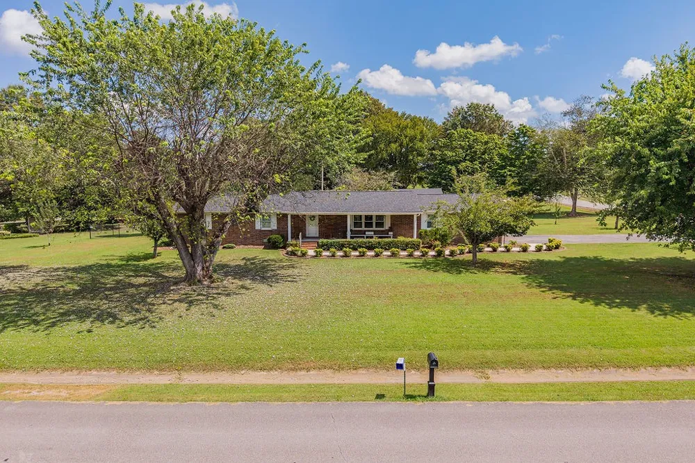 156 S Arrowhead Dr McMinnville, TN 37110