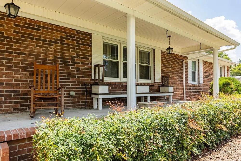 156 S Arrowhead Dr McMinnville, TN 37110