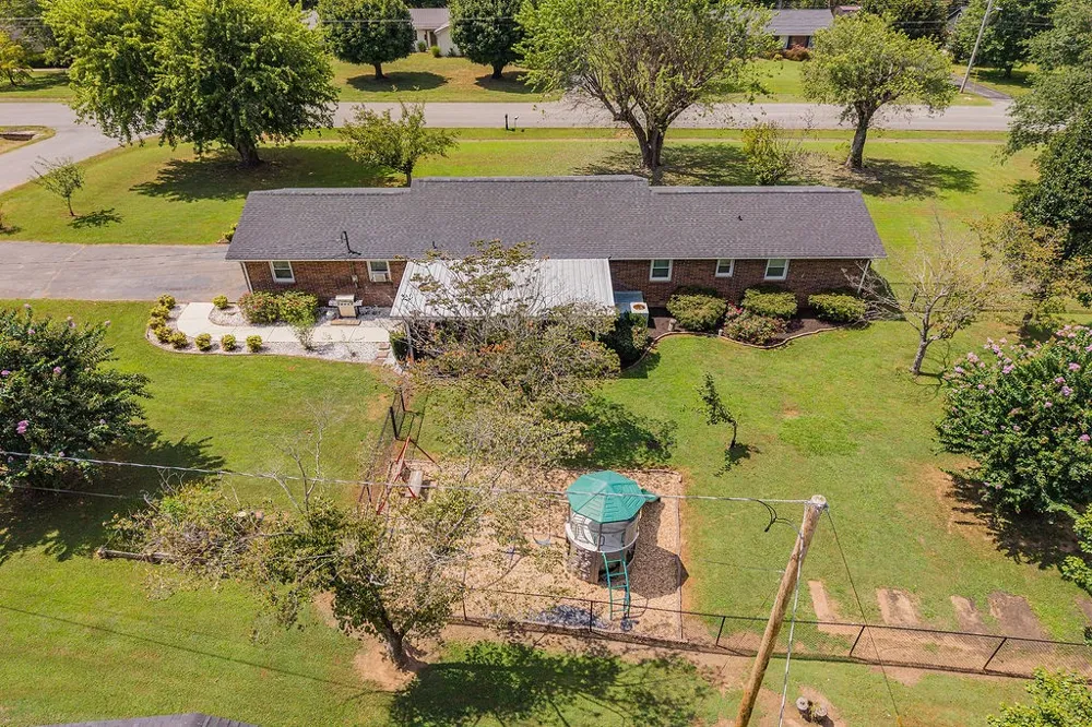 156 S Arrowhead Dr McMinnville, TN 37110