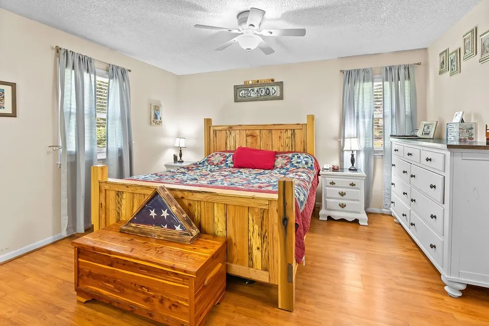 156 S Arrowhead Dr McMinnville, TN 37110