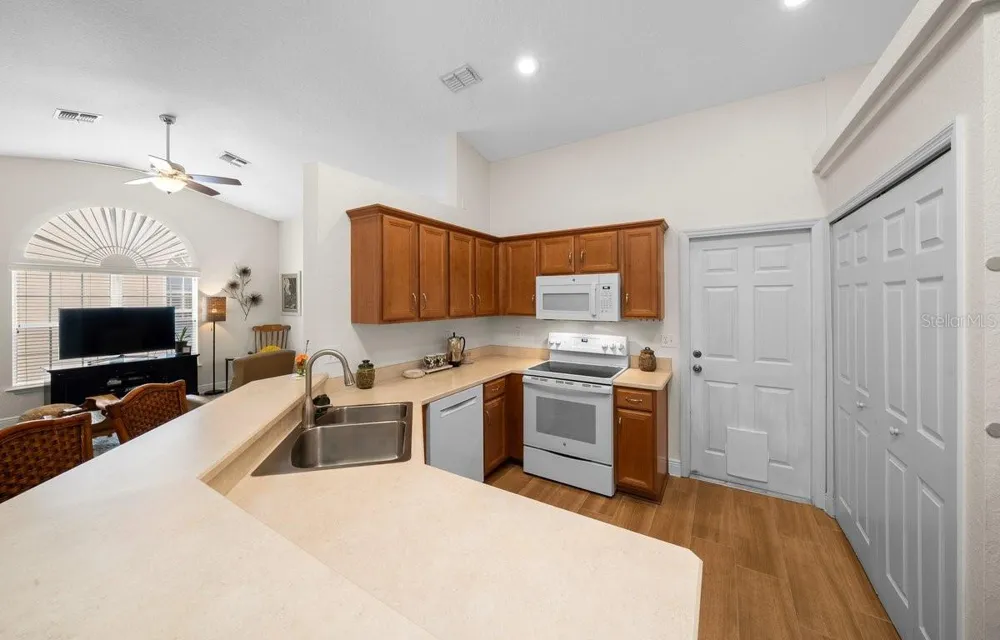 2315 SE 18 CIRCLE ocala, FL 34471