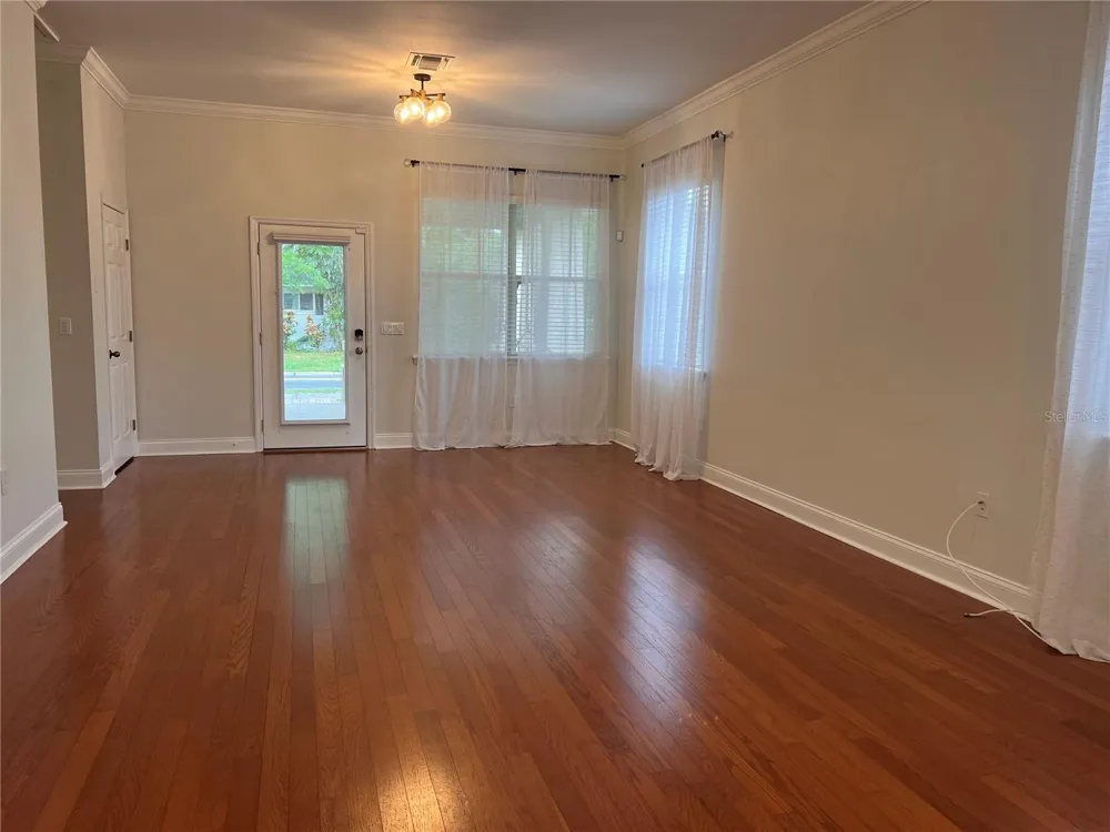 812 S NEW YORK AVENUE Lakeland, FL 33815