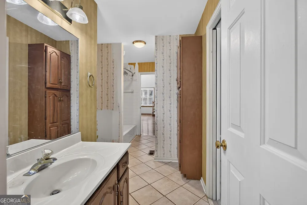 4370 Laurian DR NW Kennesaw, GA 30144