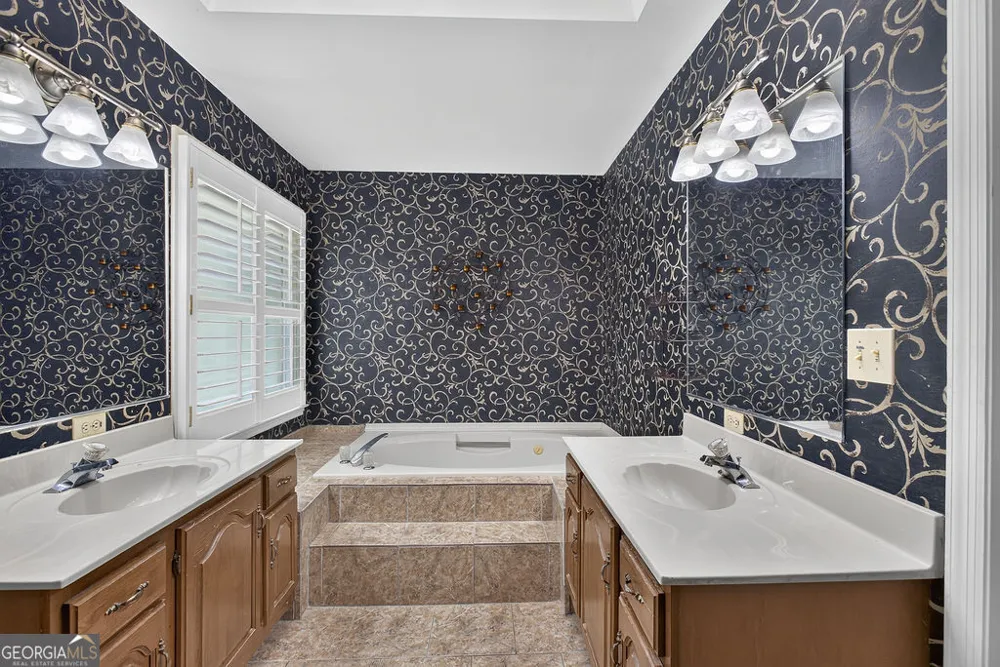 4370 Laurian DR NW Kennesaw, GA 30144