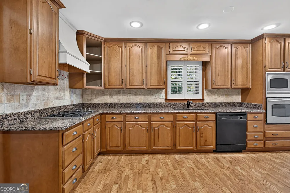 4370 Laurian DR NW Kennesaw, GA 30144