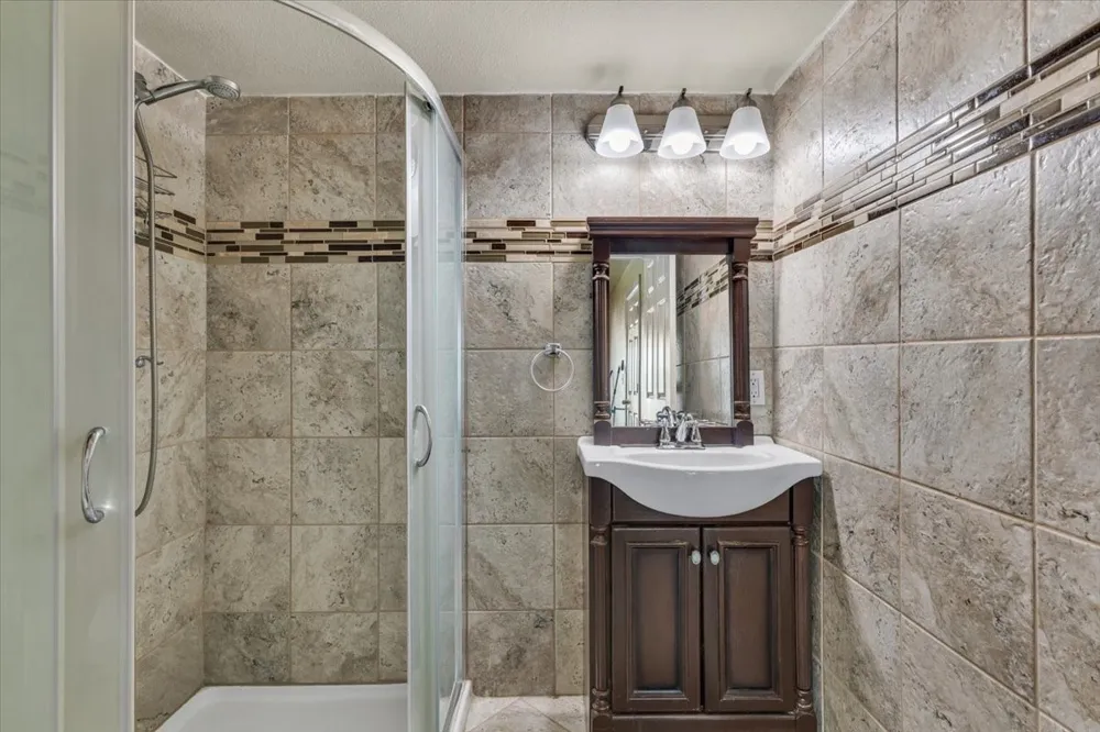 114 Harbor Drive #219 Runaway Bay, TX 76426
