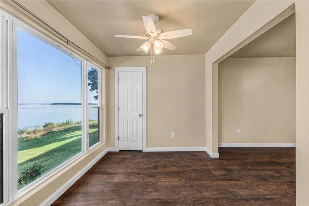 114 Harbor Drive #219 Runaway Bay, TX 76426
